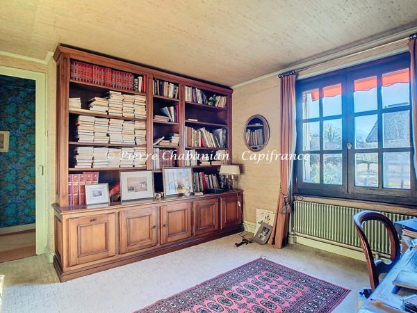 Maison à vendre - 7 pièces - 185 m² habitables - 326 m² au sol - 1359 m² de terrain - vue panoramique - COLLONGES SOUS SALEVE (74)