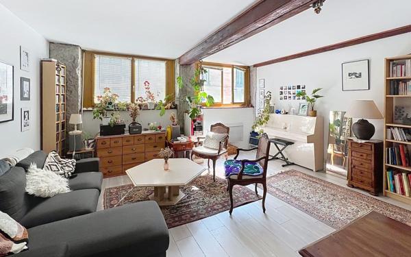 Appartement à vendre    3 pièces • 76,80 m2 Lyon 1