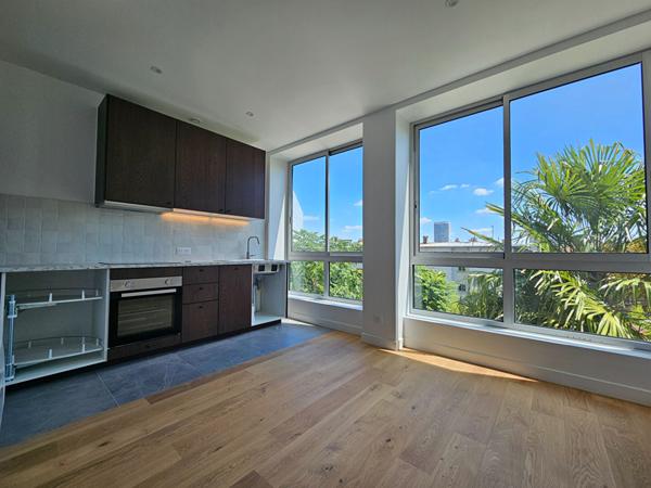 Rare à Puteaux: Appartement de Type deux pièces de 60m² avec vue sur Paris et cave