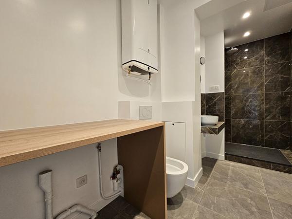 Rare à Puteaux: Appartement de Type deux pièces de 60m² avec vue sur Paris et cave