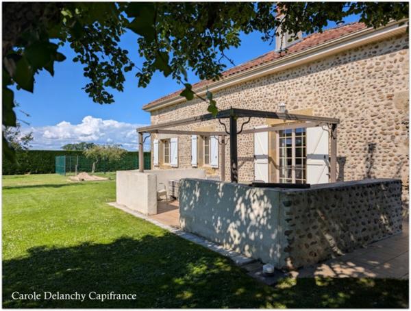 Ancien presbytère rénové – 232 m² – 4 chambres – Dépendances – Terrain de 2 959 m², Saint-Agnet (5 min Garlin / 10 min Aire-sur-l’Adour)