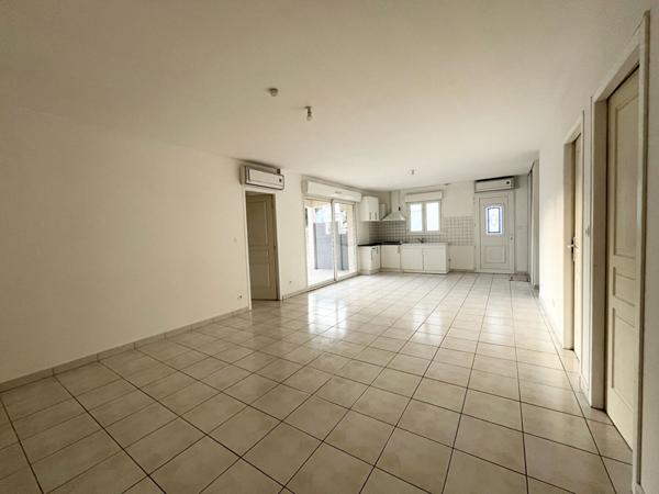 Maison 3 Chambres avec Terrasse et Garage,  
La rochelle 17000