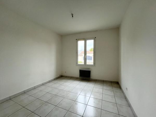 Maison 3 Chambres avec Terrasse et Garage,  
La rochelle 17000