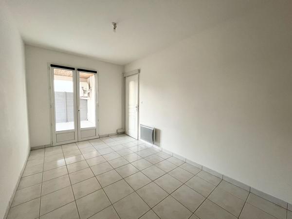 Maison 3 Chambres avec Terrasse et Garage,  
La rochelle 17000