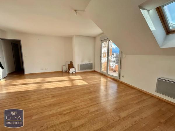 Appartement à louer 3 pièces 64m²