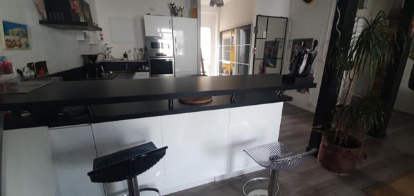 Appartement 4 pièce(s) 107 m2, rénové, hyper centre Saint Nazaire