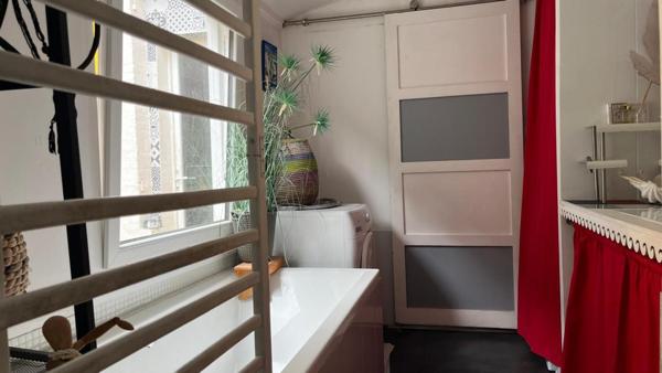 Appartement 4 pièce(s) 107 m2, rénové, hyper centre Saint Nazaire