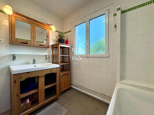 86190 VOUILLE Maison Vouille 5 pièce(s) 97.31 m2