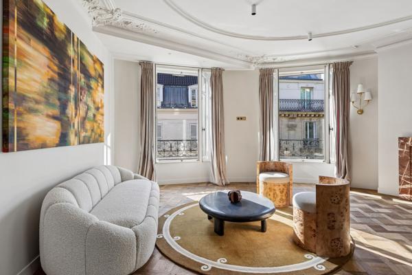 Vente Appartement de luxe Paris 7 4 Pièces 125 m²