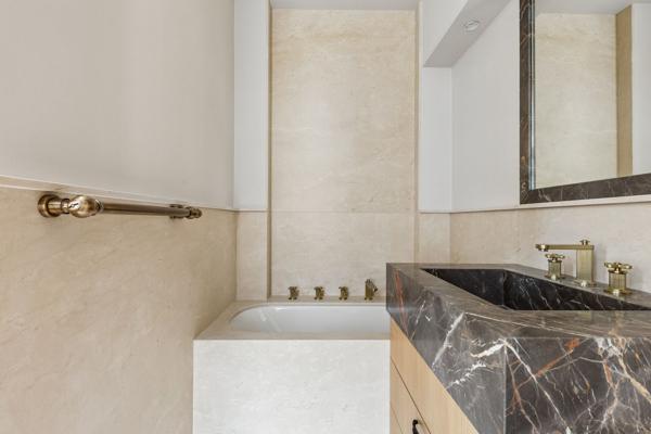 Vente Appartement de luxe Paris 7 4 Pièces 125 m²