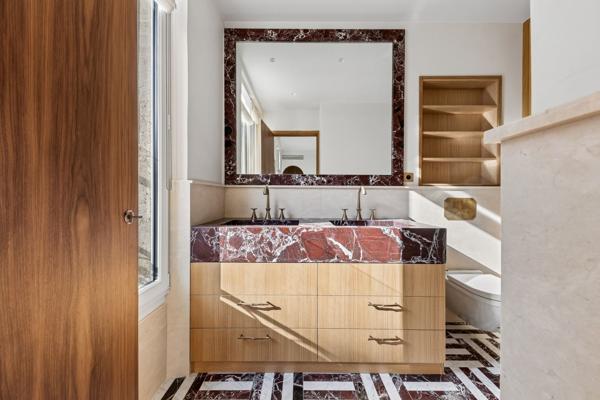 Vente Appartement de luxe Paris 7 4 Pièces 125 m²