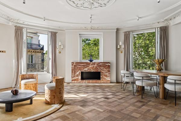 Vente Appartement de luxe Paris 7 4 Pièces 125 m²