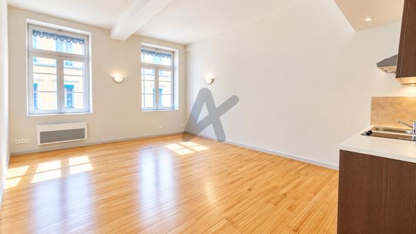LYON 6 AVENUE MARECHAL DE SAXE – STUDIO AVEC GRENIER