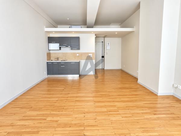 LYON 6 AVENUE MARECHAL DE SAXE – STUDIO AVEC GRENIER