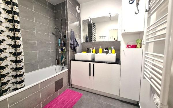 Appartement à vendre    4 pièces • 80,33 m2 Ivry-sur-Seine