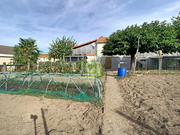 Maison CHOLET avec sous-sol total .