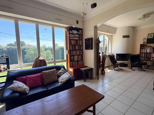 Maison spacieuse à vendre à Boucau avec fort potentiel
