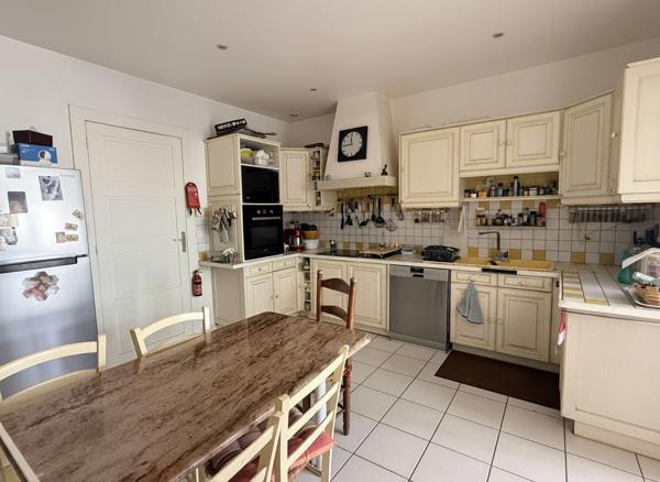 Maison spacieuse à vendre à Boucau avec fort potentiel