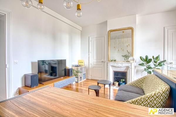 Appartement Versailles 4 pièce(s) 398 000 € **  - Référence  28801