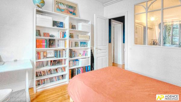 Appartement Versailles 4 pièce(s) 398 000 € **  - Référence  28801