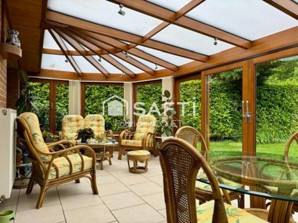 Pavillon individuel de plain pied avec 3 chambres et un bureau