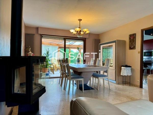 Pavillon individuel de plain pied avec 3 chambres et un bureau