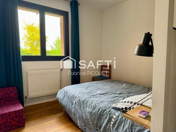 Pavillon individuel de plain pied avec 3 chambres et un bureau