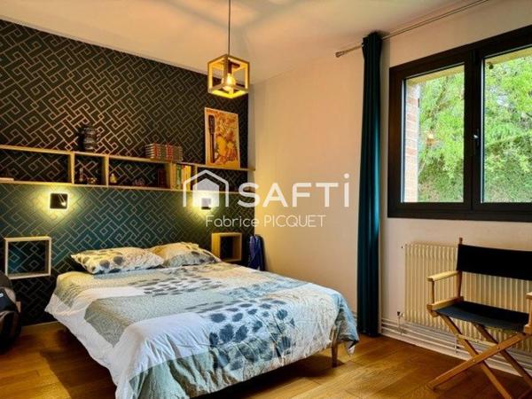 Pavillon individuel de plain pied avec 3 chambres et un bureau