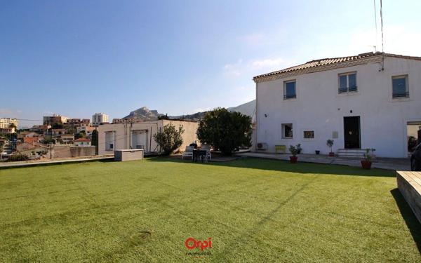 Maison à vendre    4 pièces • 132,35 m2 Marseille 10