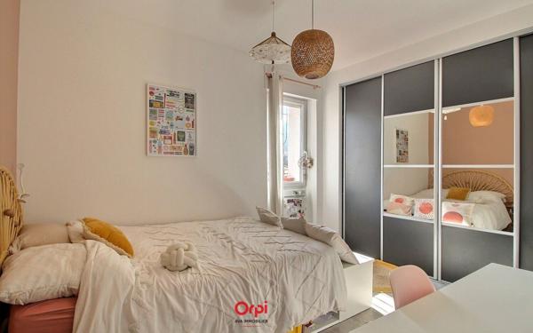 Maison à vendre    4 pièces • 132,35 m2 Marseille 10