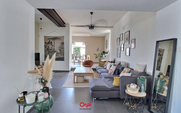 Maison à vendre    4 pièces • 132,35 m2 Marseille 10