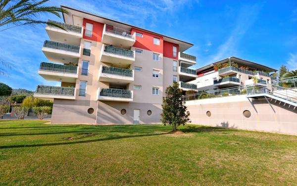 Appartement à vendre    2 pièces • 45,03 m2 Pégomas