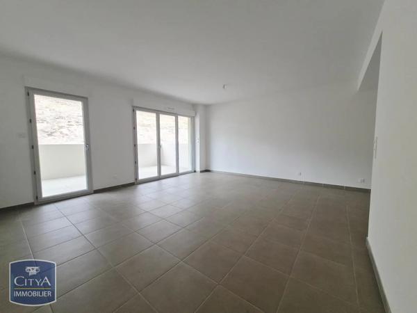 Appartement à louer 2 pièces 55.8m² Saint-Raphaël (83700)