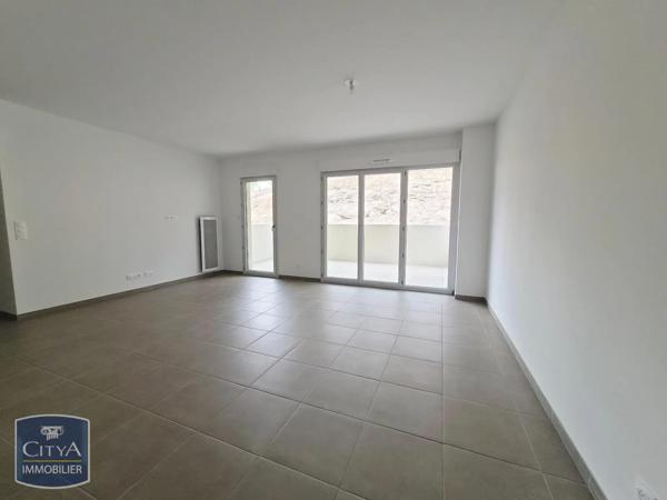 Appartement à louer 2 pièces 55.8m² Saint-Raphaël (83700)