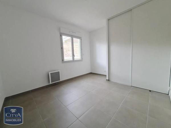 Appartement à louer 2 pièces 55.8m² Saint-Raphaël (83700)