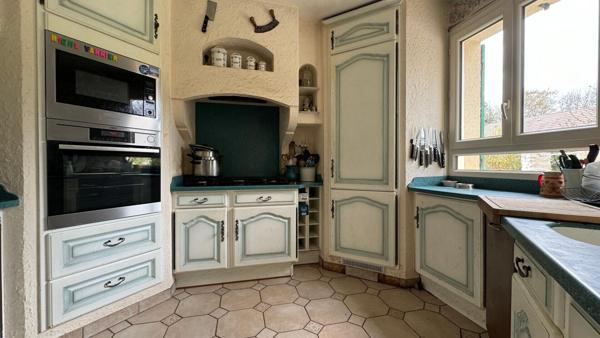 TRES BEAU PAVILLON PROCHE LUZARCHES