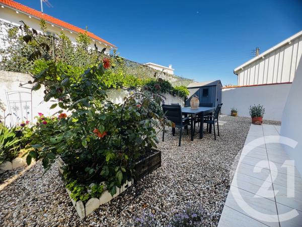 Maison à vendre  3 pièces - 72 m 2   FOURAS  - 17