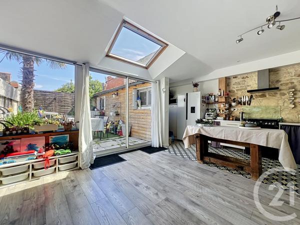 Maison à vendre  3 pièces - 72 m 2   FOURAS  - 17