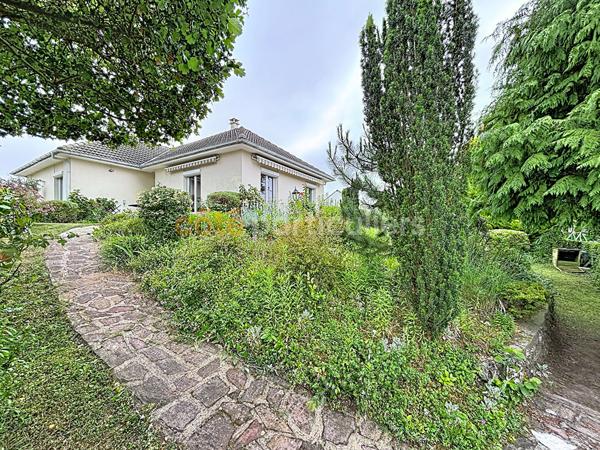 Vente
                Maison96,85 m² - 5 Pièces -
                    ELBEUF (76500)
