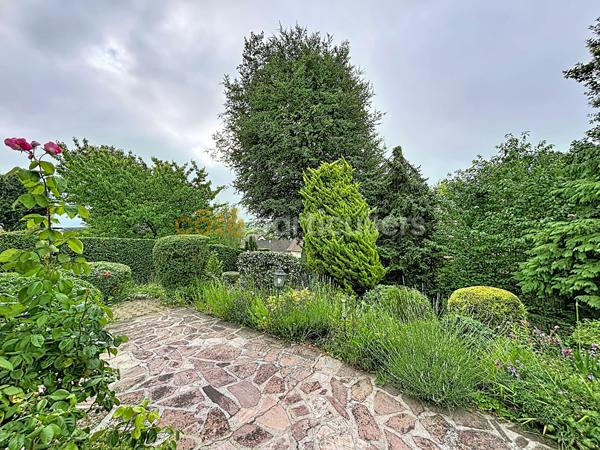 Vente
                Maison96,85 m² - 5 Pièces -
                    ELBEUF (76500)
