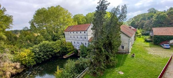 Vente Maison de luxe Mussidan 17 Pièces 455 m²