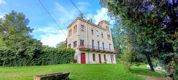 Vente Maison de luxe Mussidan 17 Pièces 455 m²