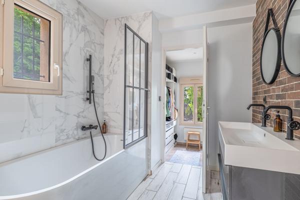 Vente Maison de luxe Sainte-Foy-lès-Lyon 7 Pièces 245 m²