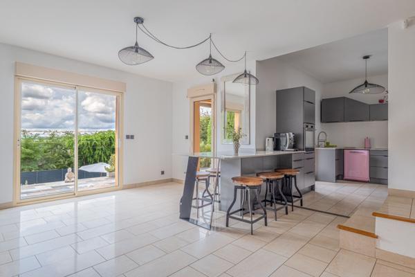 Vente Maison de luxe Sainte-Foy-lès-Lyon 7 Pièces 245 m²