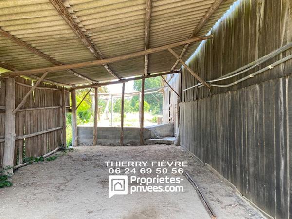 Allonnes 49650 - Maison de 78 m2 (3 pièces)  sur terrain de 2980 m2 avec grandes dépendances