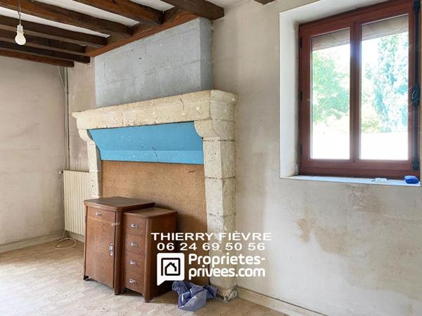 Allonnes 49650 - Maison de 78 m2 (3 pièces)  sur terrain de 2980 m2 avec grandes dépendances