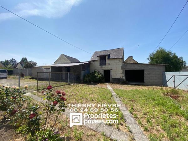 Allonnes 49650 - Maison de 78 m2 (3 pièces)  sur terrain de 2980 m2 avec grandes dépendances