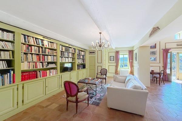 Vente Maison de luxe Uzès 10 Pièces 360 m²
