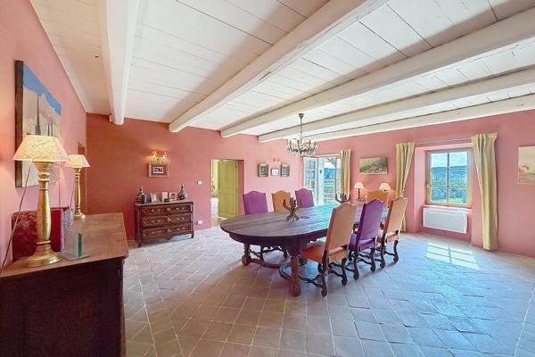Vente Maison de luxe Uzès 10 Pièces 360 m²