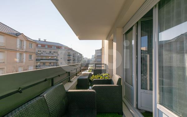 Appartement à vendre    2 pièces • 45,90 m2 Noisy-le-Grand